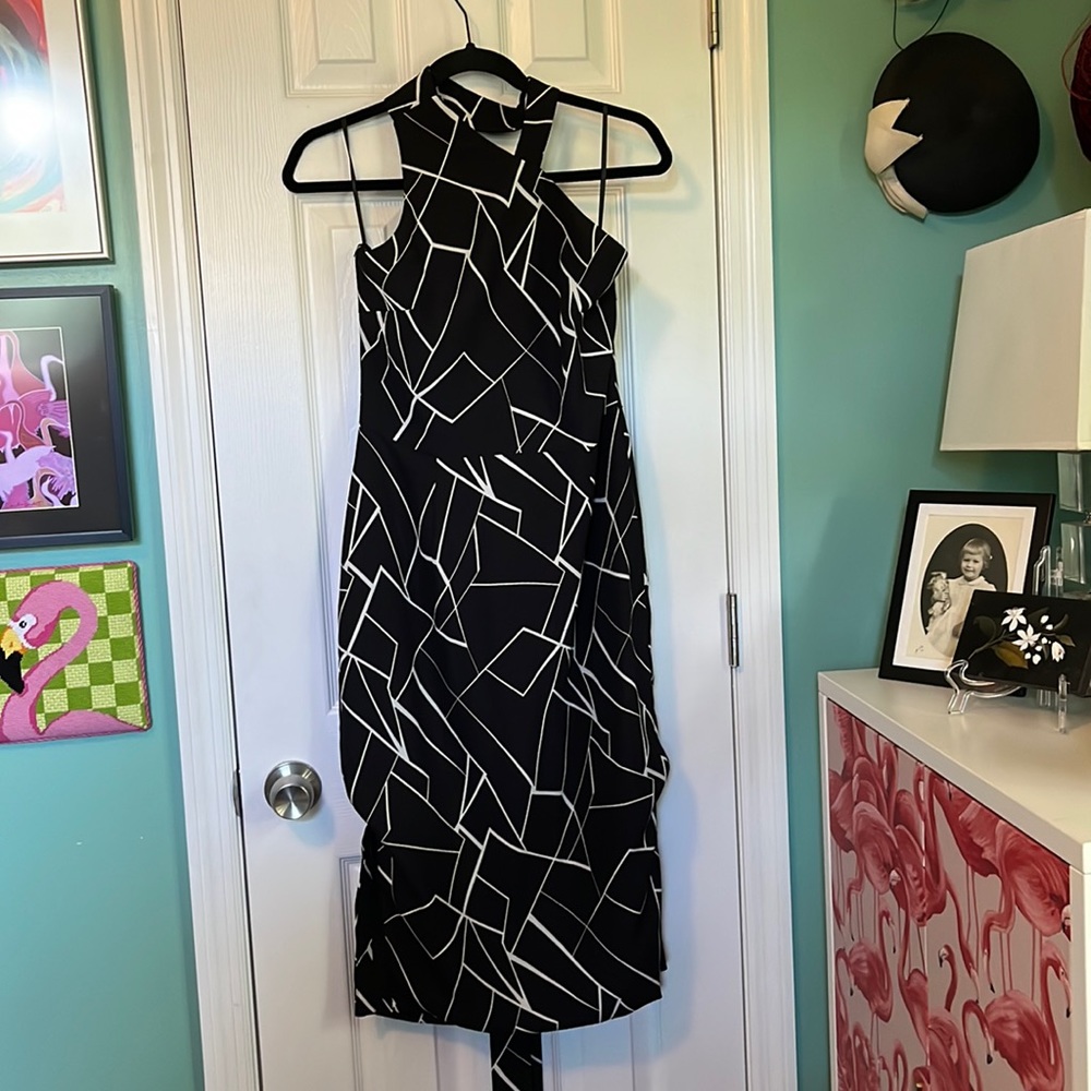 Lavish Alice halter neck dress - wedding season! Fits like US 6/8 EUC